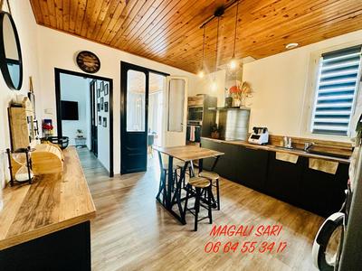 Maison - 140 m² - 7 pièces