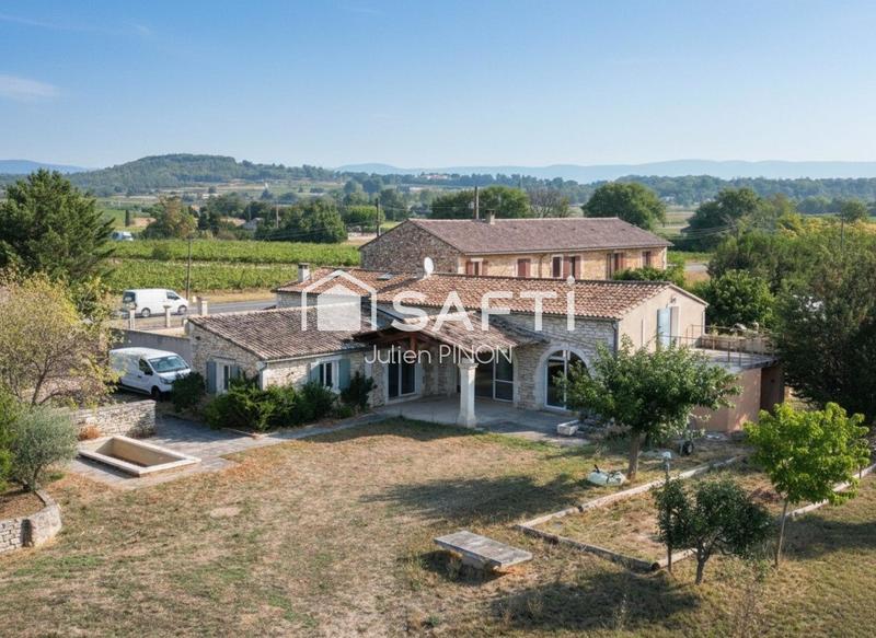 Maison - 180 m² - 5 pièces