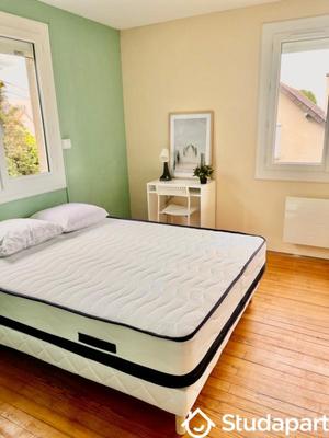 Chambre - 9 m² - 1 pièce