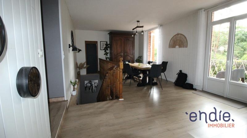 Maison - 220 m² - 7 pièces