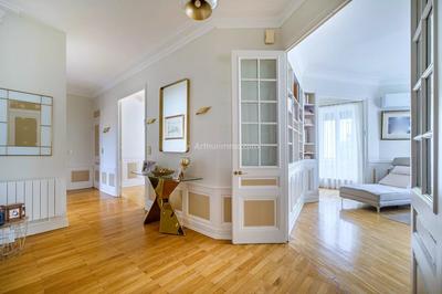 Appartement - 160 m² - 7 pièces