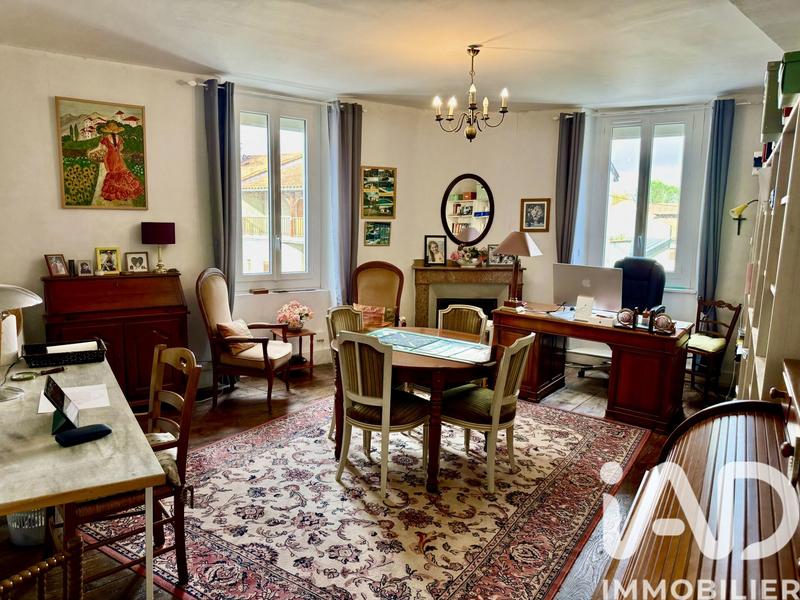 Maison de village - 257 m² - 3 pièces