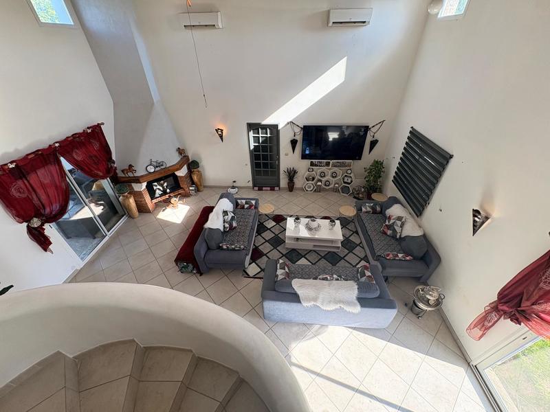 Maison - 176 m² - 4 pièces