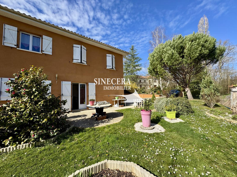 Maison - 200 m² - 10 pièces