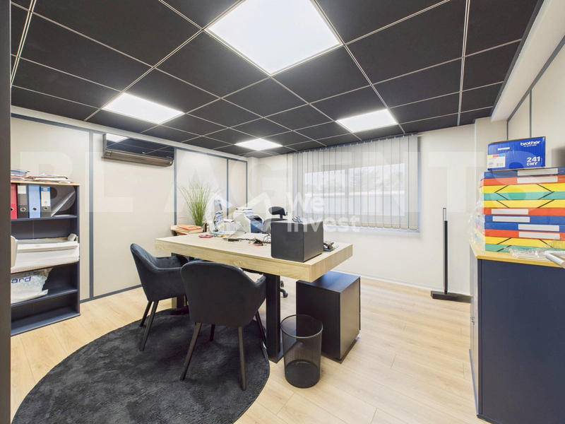 Local commercial - 1 468 m²