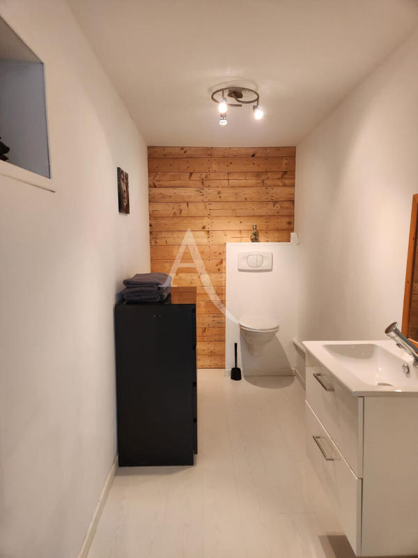 Maison - 224 m² - 11 pièces