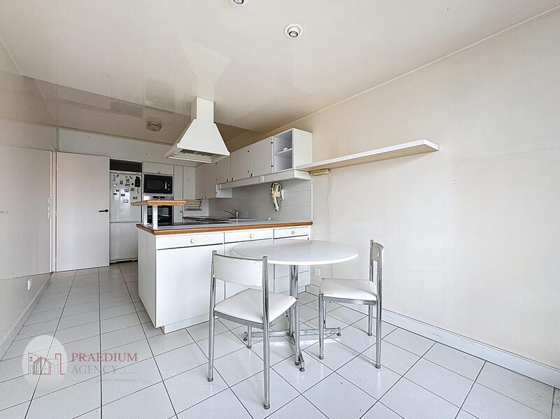 Appartement - 111 m² - 4 pièces