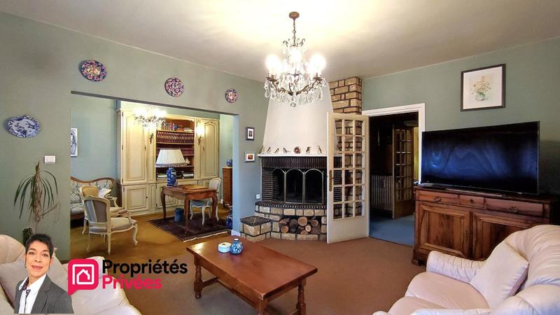 Maison - 218 m² - 8 pièces