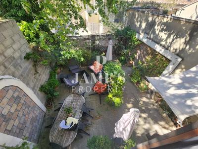 Maison - 200 m² - 6 pièces