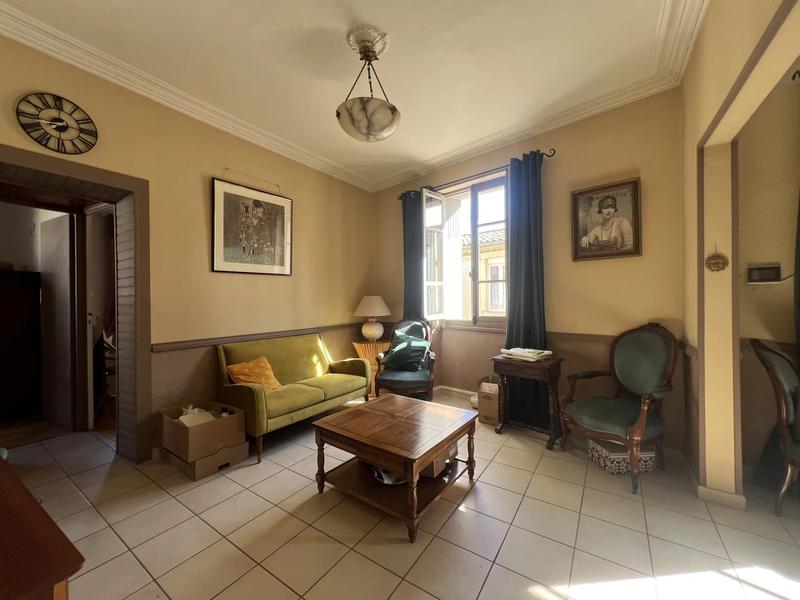 Immeuble - 115 m² - 7 pièces