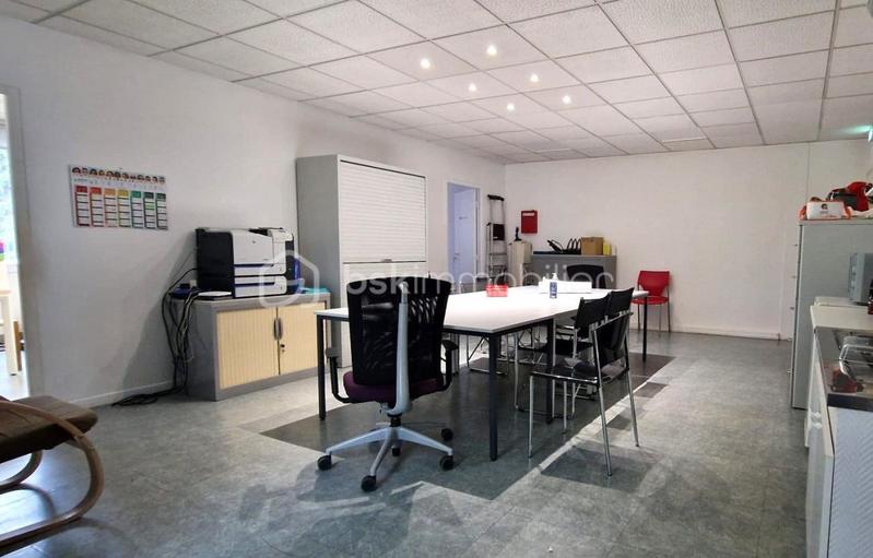 Bureau - 763 m² - 26 pièces
