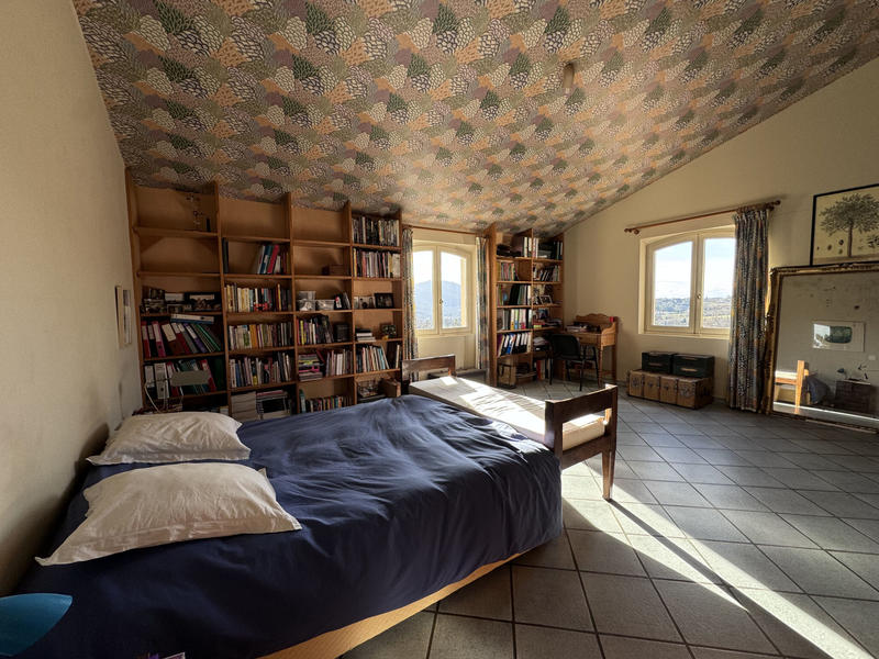 Maison - 364 m² - 11 pièces