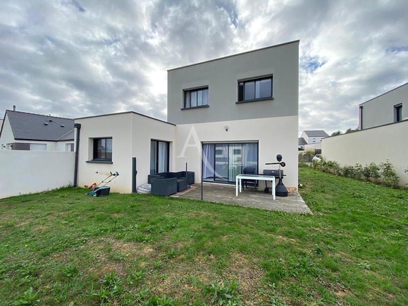 Maison - 121 m² - 6 pièces