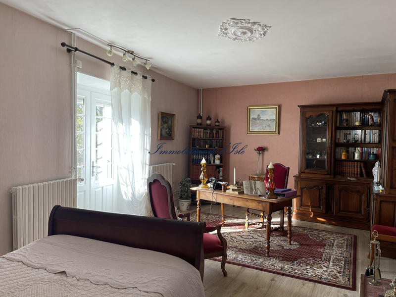 Maison - 396 m² - 13 pièces