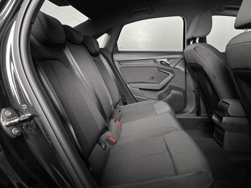 Audi A3 Berline 30 Tdi 116ch s-Line Toit Ouvrant Virtual Cockpit Gps Camera Regul Clim Park Assist