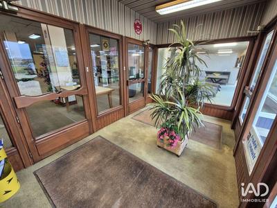 Local commercial - 1 500 m²