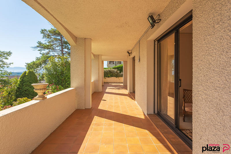 Villa - 320 m² - 7 pièces