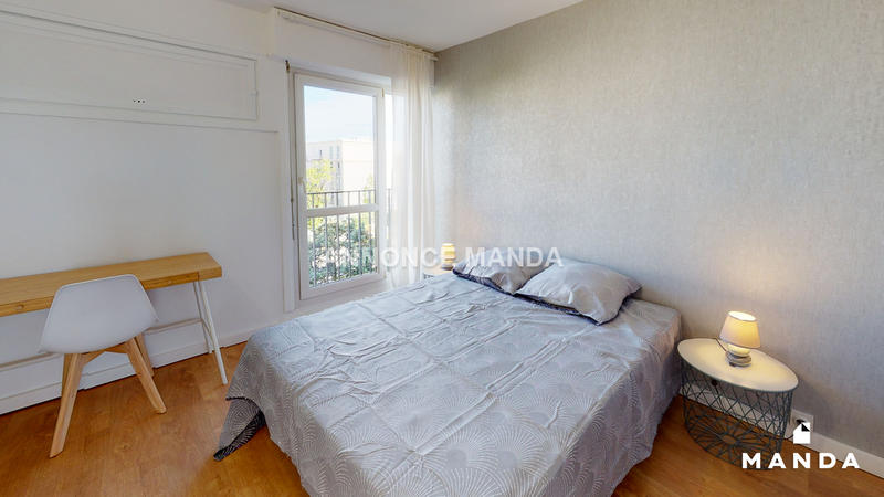 Chambre - 12 m² - 5 pièces