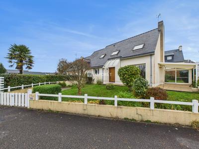 Maison traditionnelle - 143 m² - 6 pièces