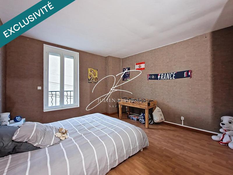 Maison - 165 m² - 6 pièces