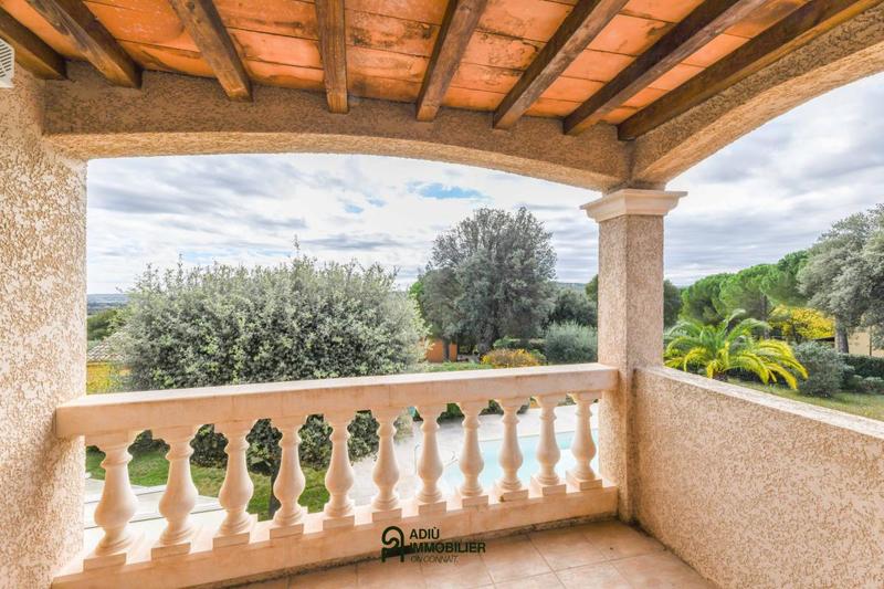 Villa - 244 m² - 10 pièces