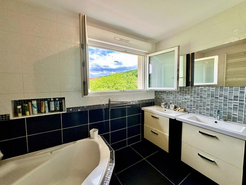 Maison d'architecte - 194 m² - 8 pièces