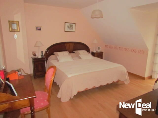 Propriété - 228 m² - 7 pièces