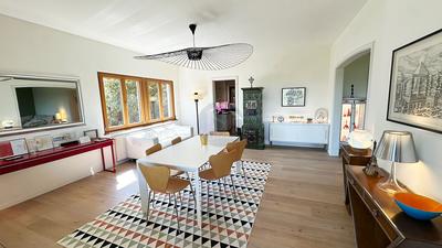 Maison - 237 m² - 6 pièces