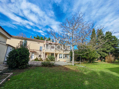 Maison - 180 m² - 6 pièces