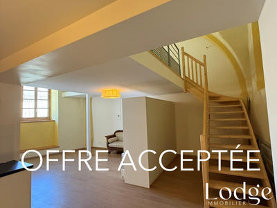 Appartement - 82 m² - 2 pièces