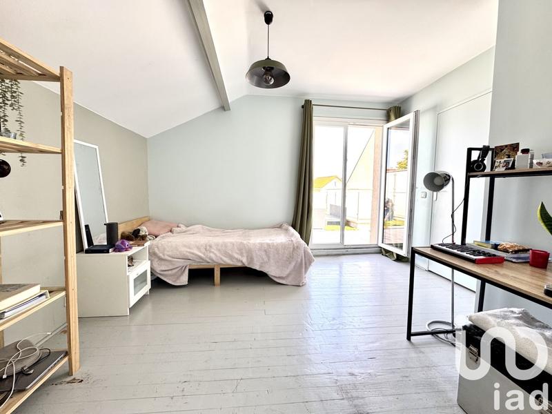 Maison - 104 m² - 4 pièces