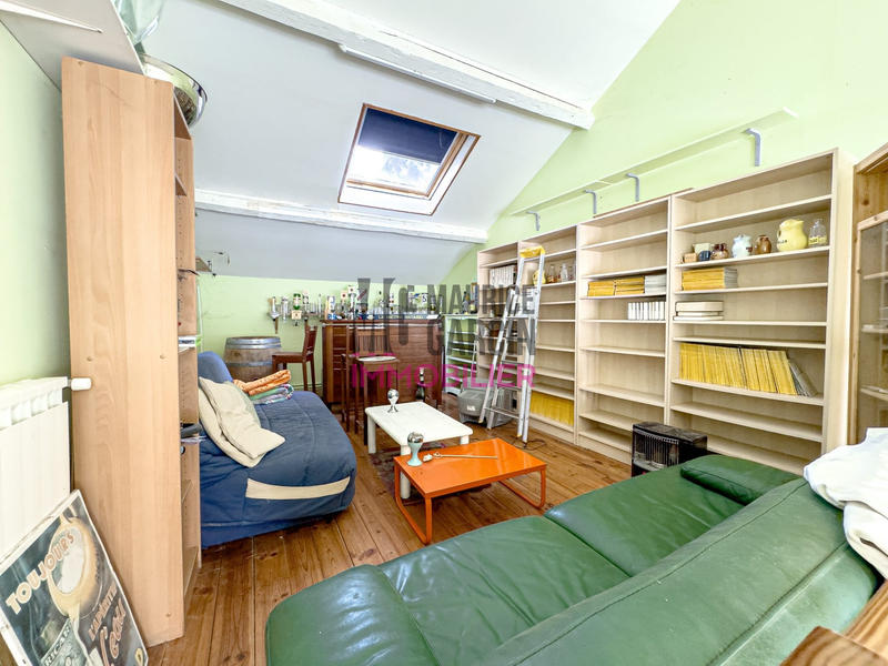 Maison - 276 m² - 8 pièces