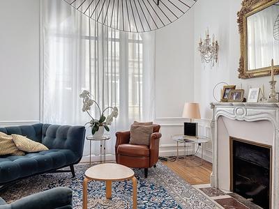 Maison de ville - 245 m² - 8 pièces