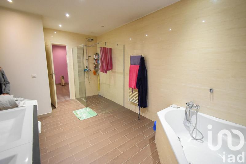 Maison - 196 m² - 6 pièces