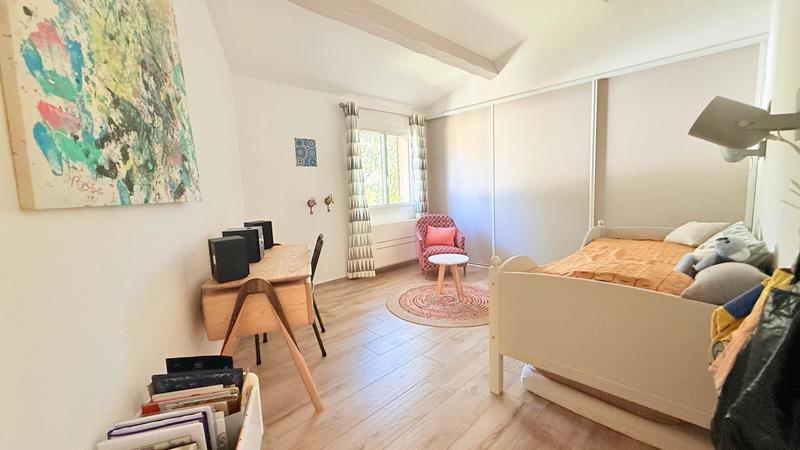 Maison - 185 m² - 7 pièces