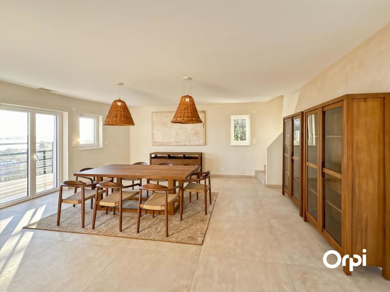 Villa - 230 m² - 6 pièces