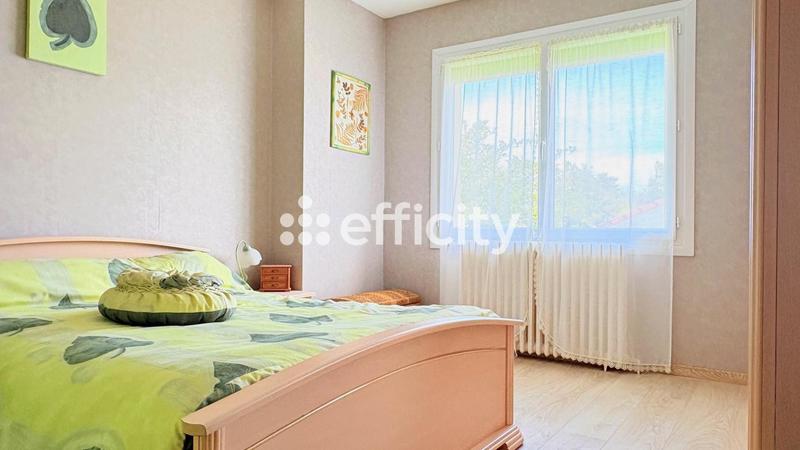 Pavillon - 136 m² - 6 pièces