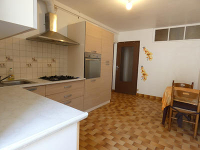 Maison - 219 m² - 8 pièces