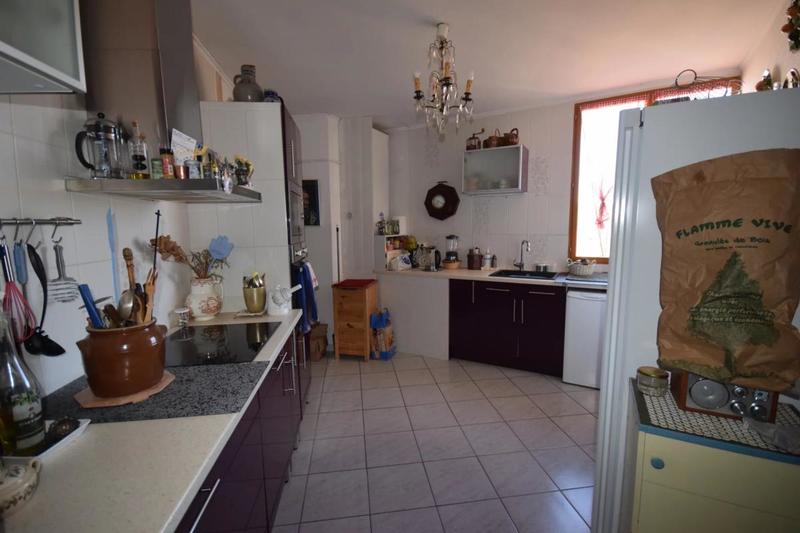 Appartement - 82 m² - 3 pièces