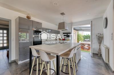 Maison - 166 m² - 6 pièces