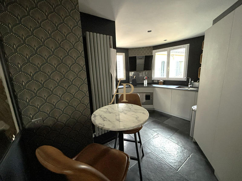 Appartement - 135 m² - 6 pièces