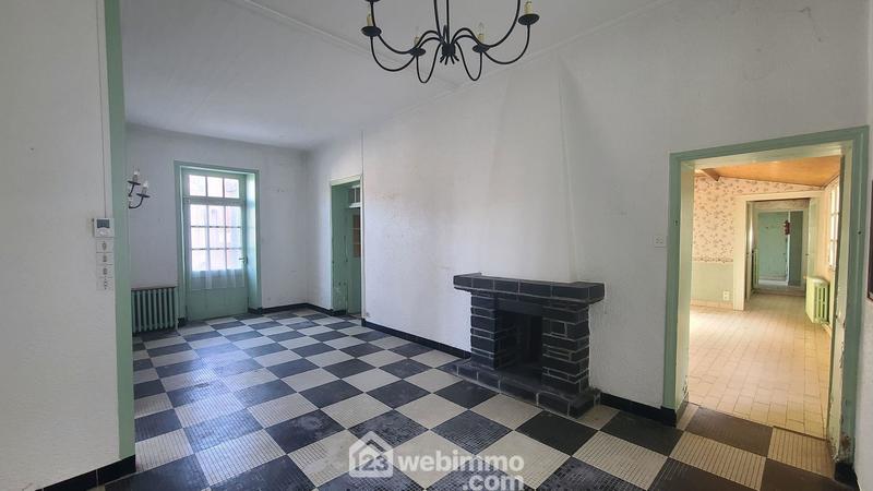 Maison - 267 m² - 12 pièces