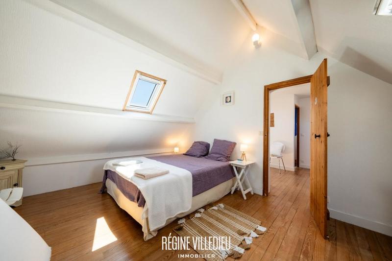 Propriété - 295 m² - 11 pièces