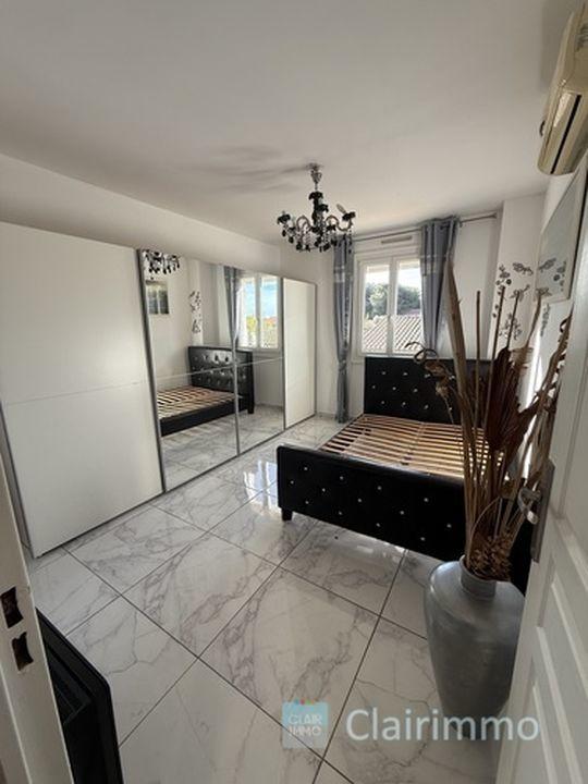 Maison - 180 m² - 5 pièces