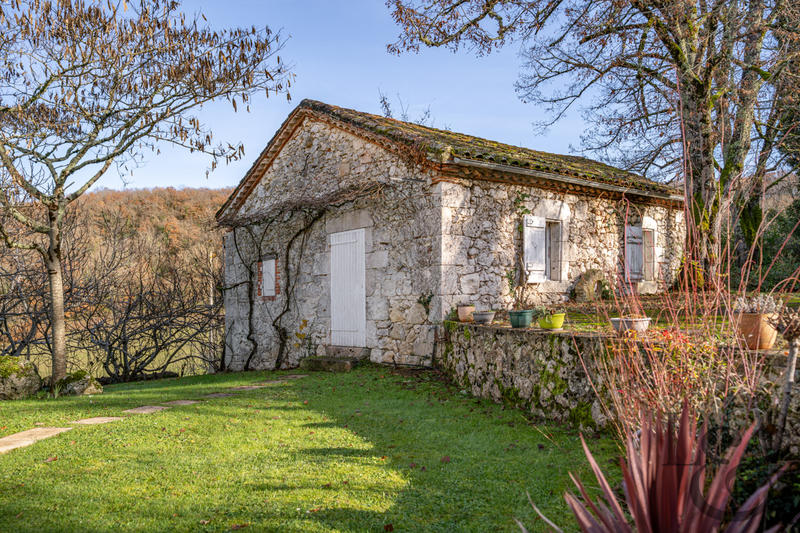 Maison - 196 m² - 6 pièces