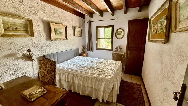 Maison - 245 m² - 9 pièces