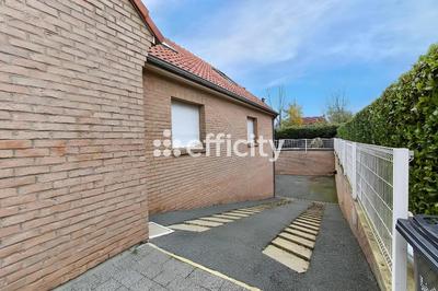 Maison - 234 m² - 8 pièces