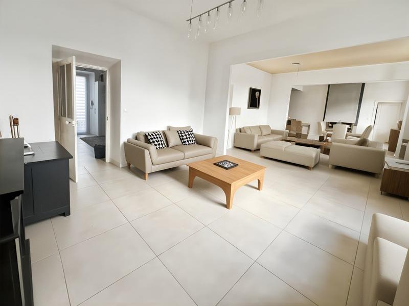 Appartement - 155 m² - 5 pièces