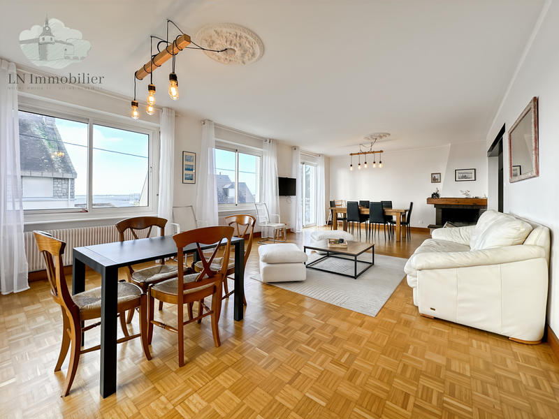 Maison - 137 m² - 5 pièces