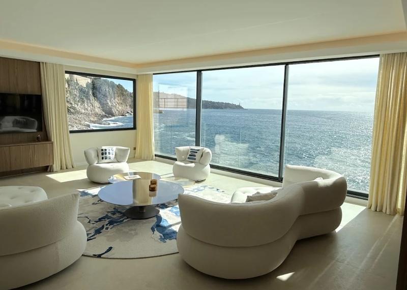 Villa - 247 m² - 6 pièces